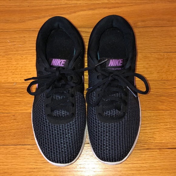Nike Revolution 4 black & light purple sneakers - Picture 5 of 6